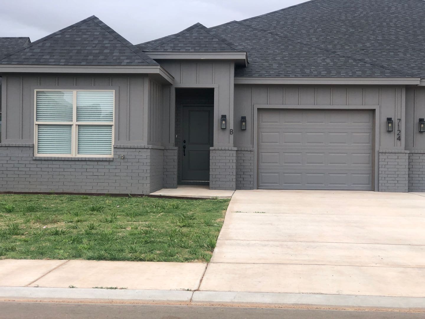 Lubbock Apartment: 7124 22nd Street