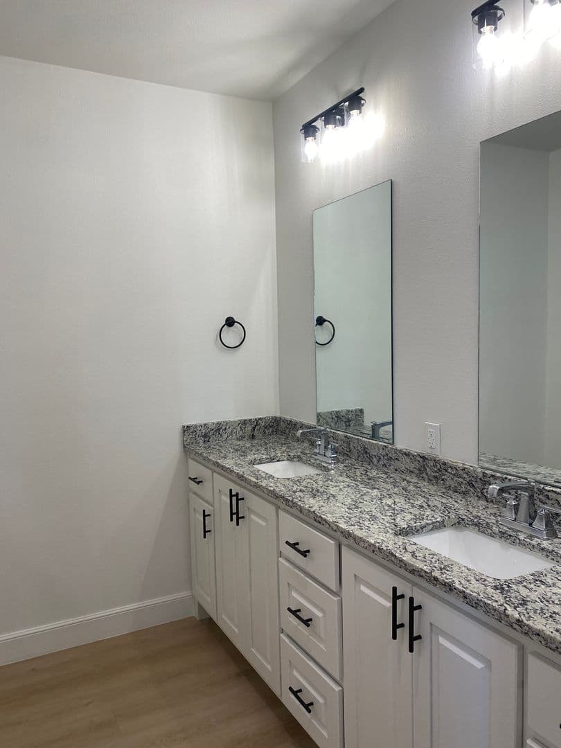 Lubbock Apartment: 7123 22nd Street