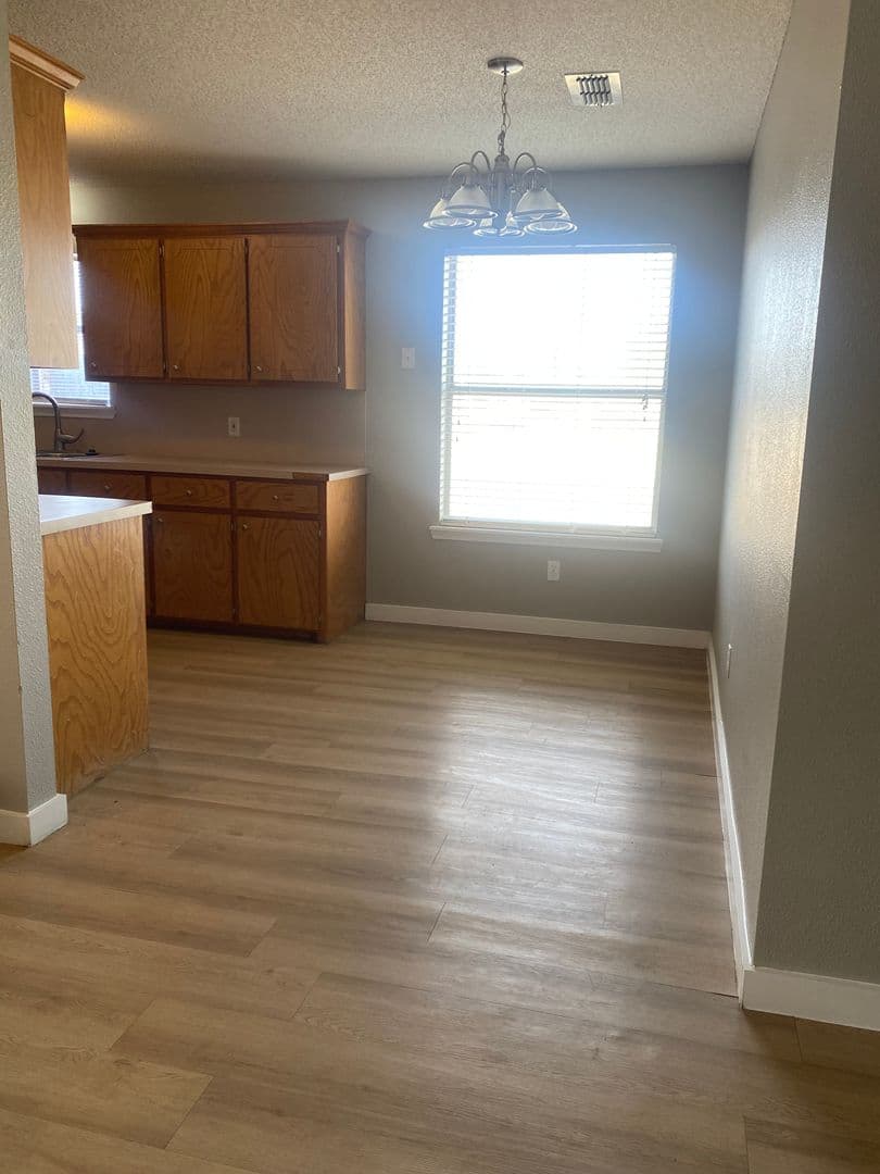 Lubbock House: 5929 9th Dr.