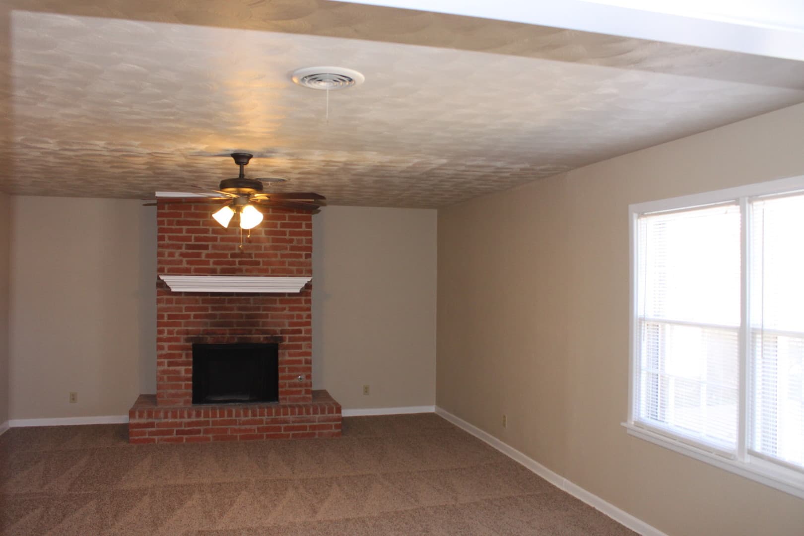 Lubbock House: 1925 70th Street