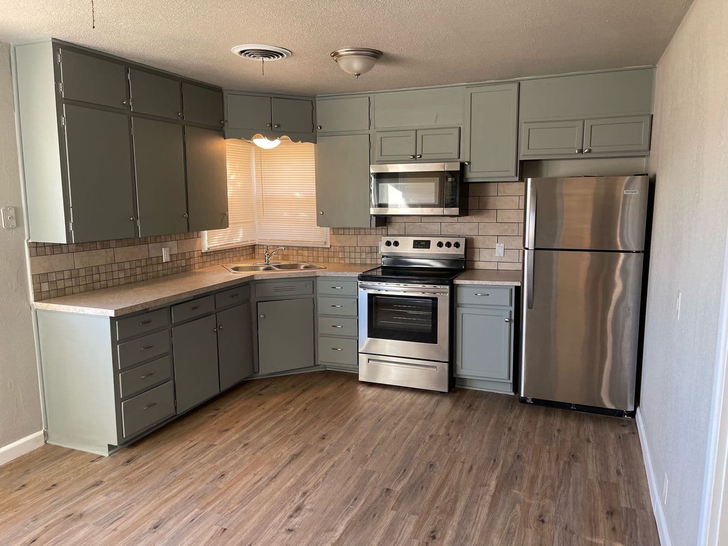 Plainview House: 108 SW 9th Street