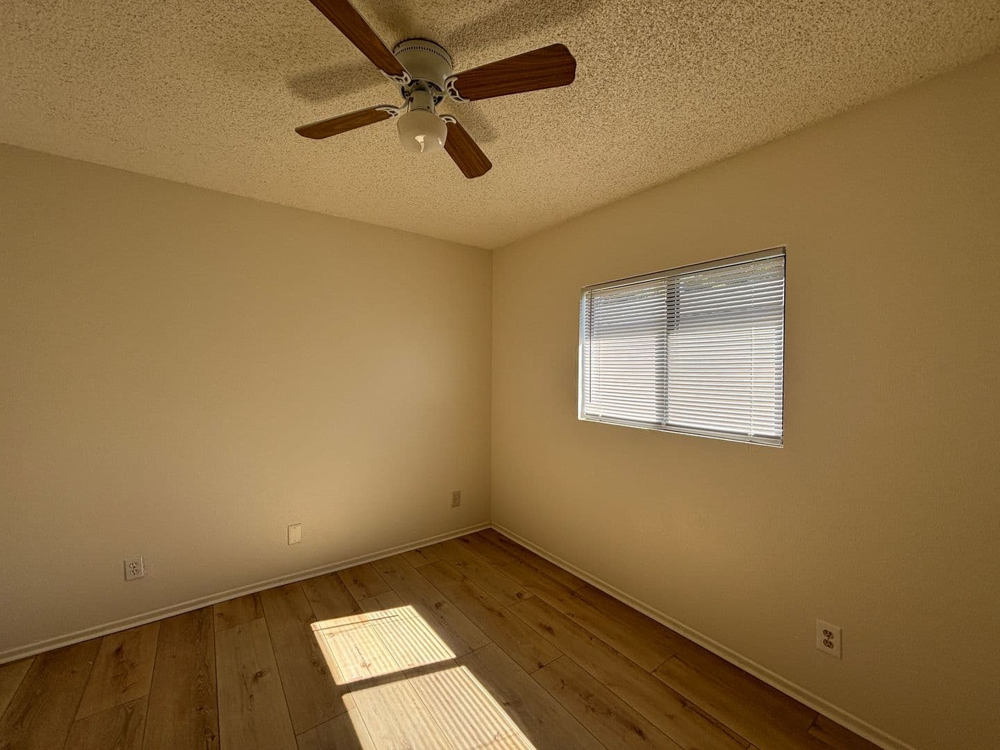 LITTLEROCK Apartment: 8723/23.5/31/31.5 EAST AVENUE U-6