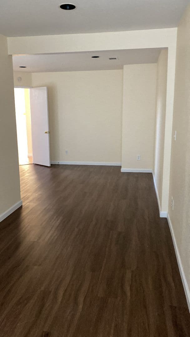 PALMDALE House: 37228 WATERMAN AVENUE