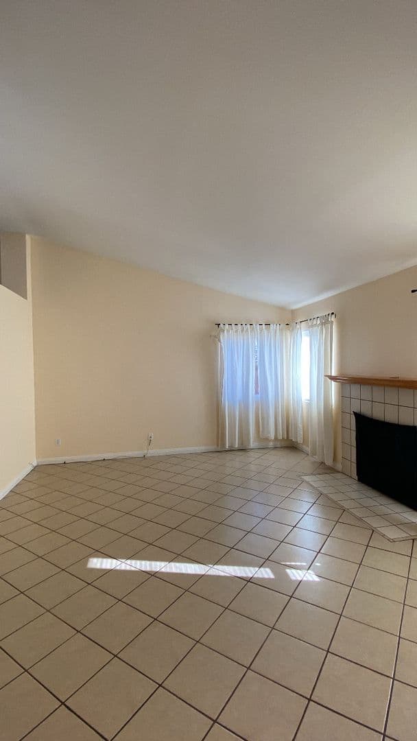 PALMDALE House: 37228 WATERMAN AVENUE