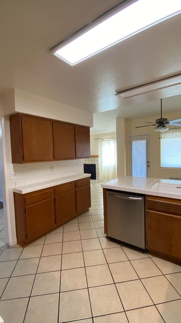 PALMDALE House: 37228 WATERMAN AVENUE