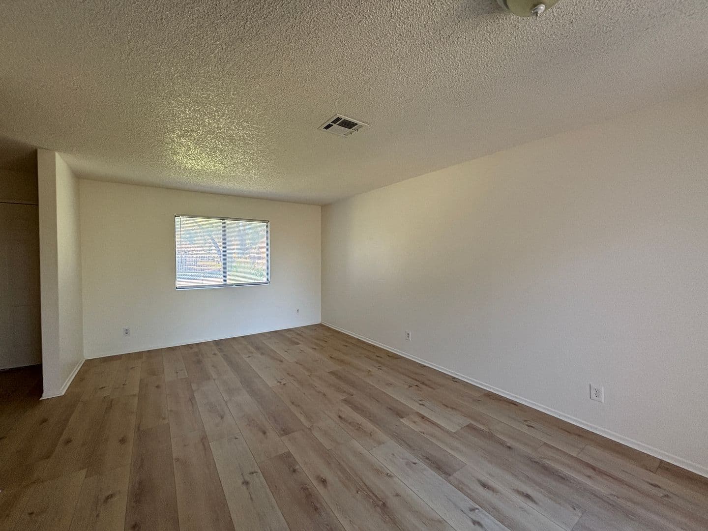 LITTLEROCK Apartment: 8723/23.5/31/31.5 EAST AVENUE U-6