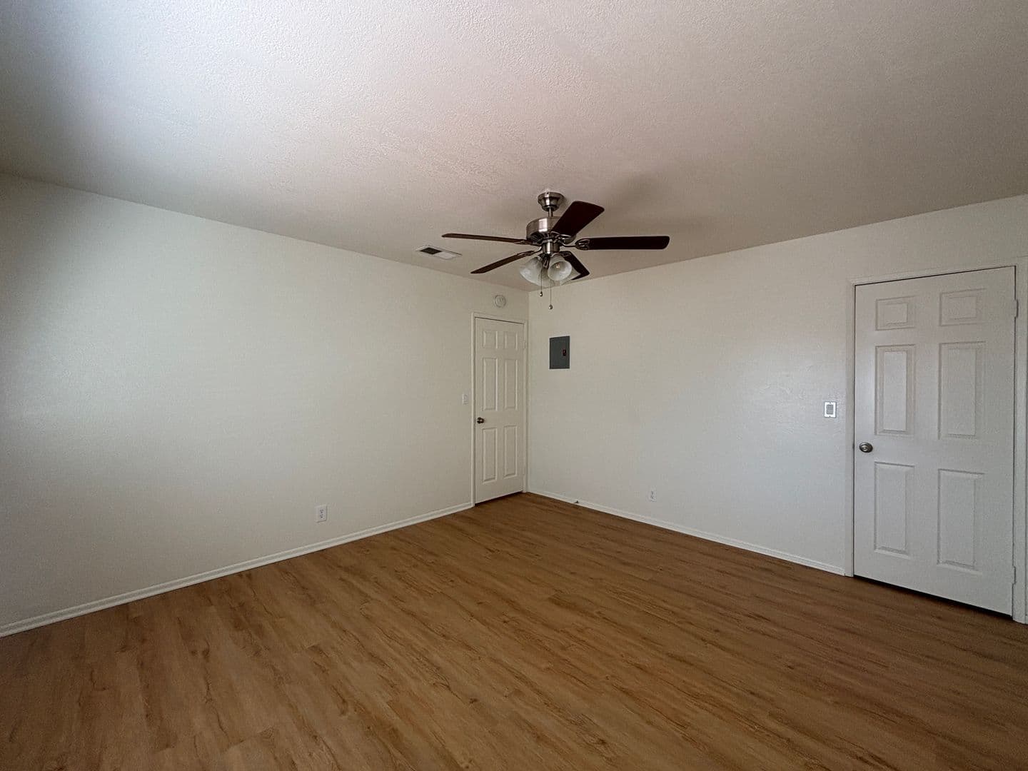 LANCASTER Apartment: 1747 WEST AVENUE J-15