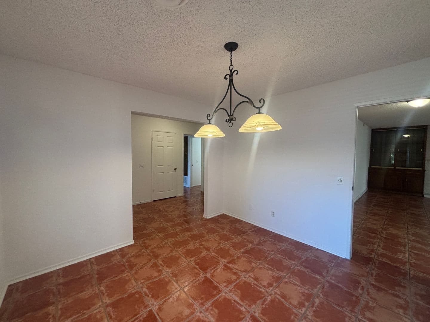LANCASTER House: 2615 WEST AVENUE J-8