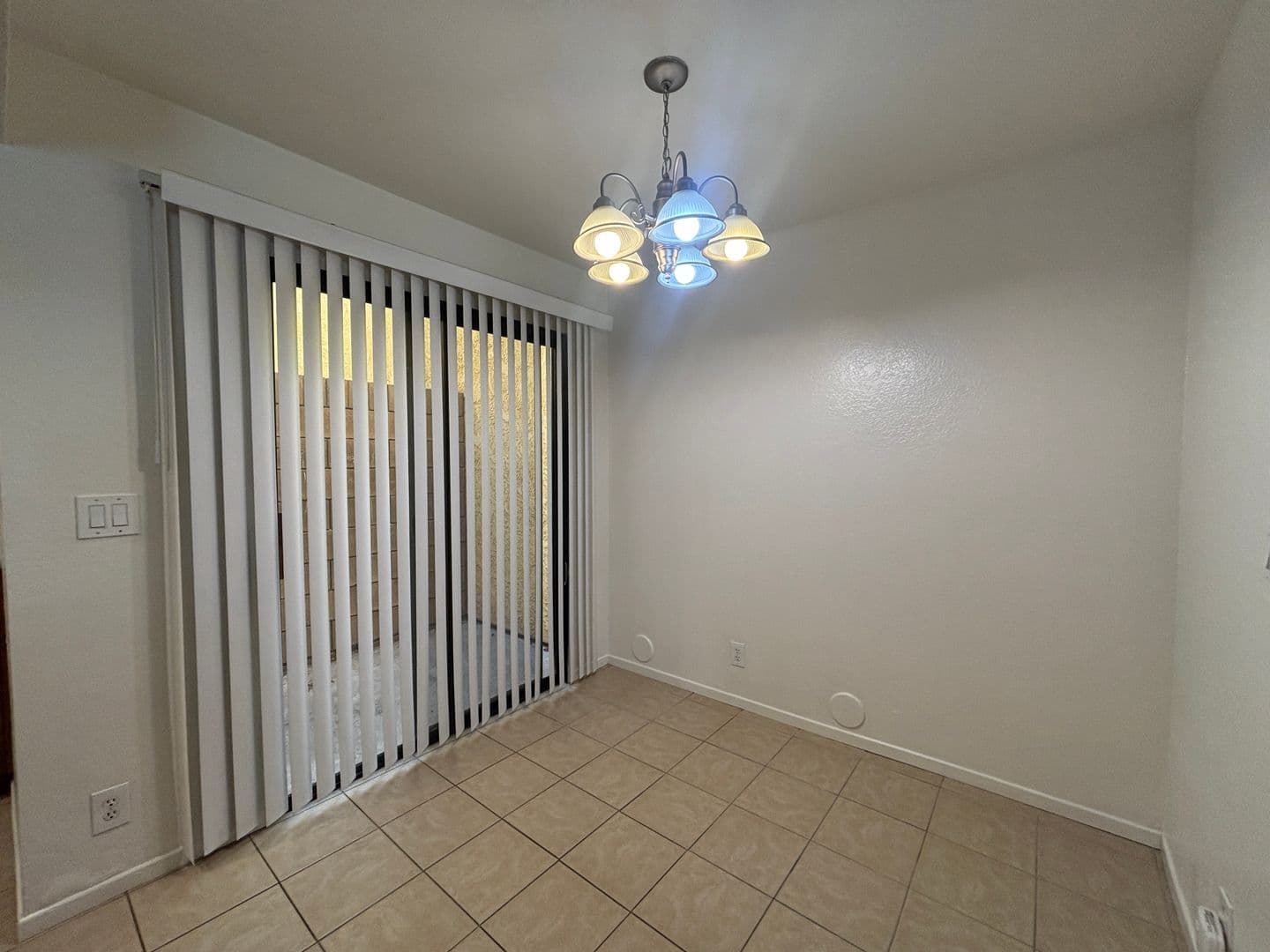 LANCASTER Apartment: 1747 WEST AVENUE J-15