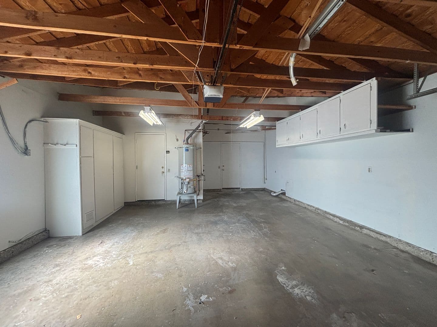 LANCASTER House: 2615 WEST AVENUE J-8