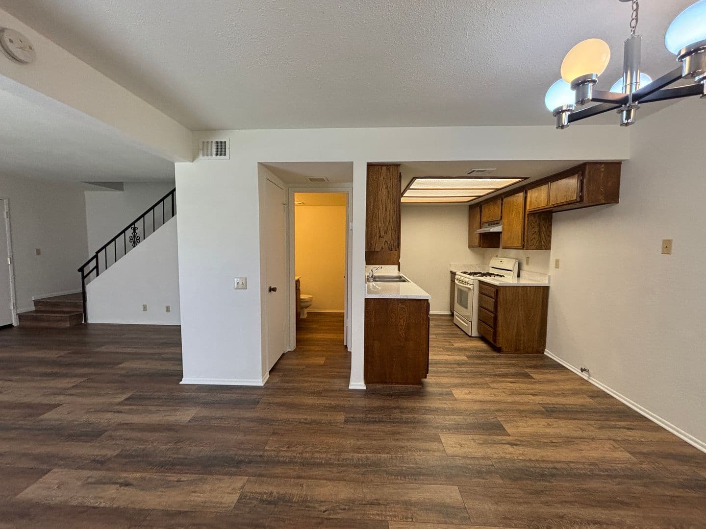 LANCASTER Apartment: 1710 WEST AVENUE J-15