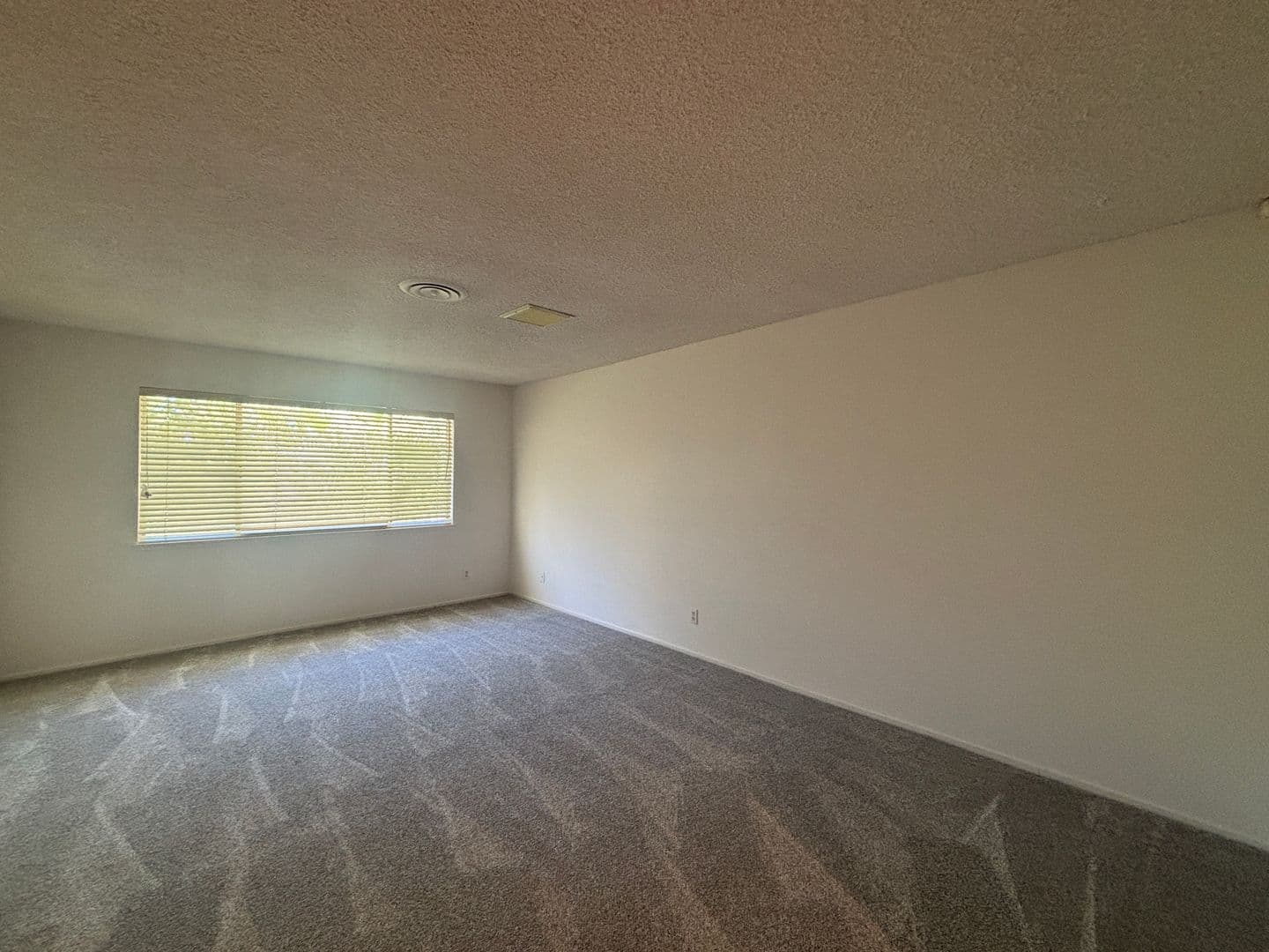 LANCASTER House: 2615 WEST AVENUE J-8