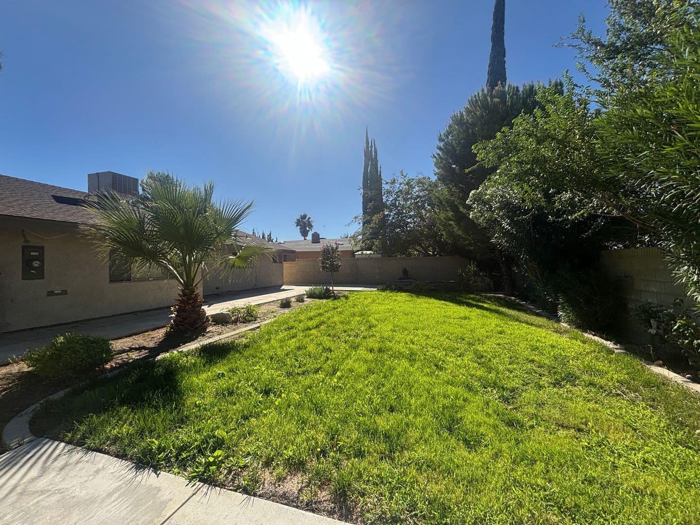 LANCASTER House: 2615 WEST AVENUE J-8