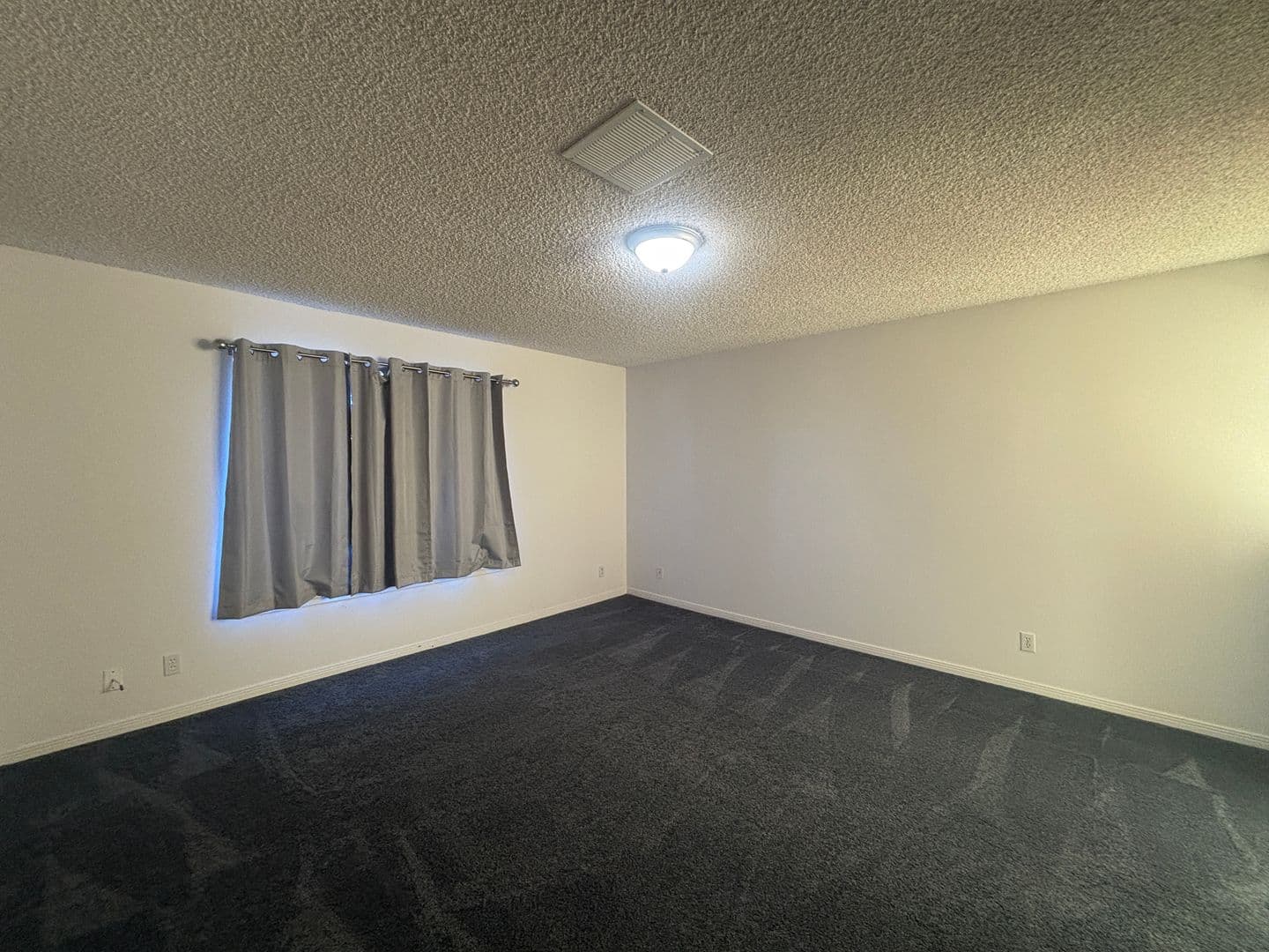 LANCASTER House: 2615 WEST AVENUE J-8