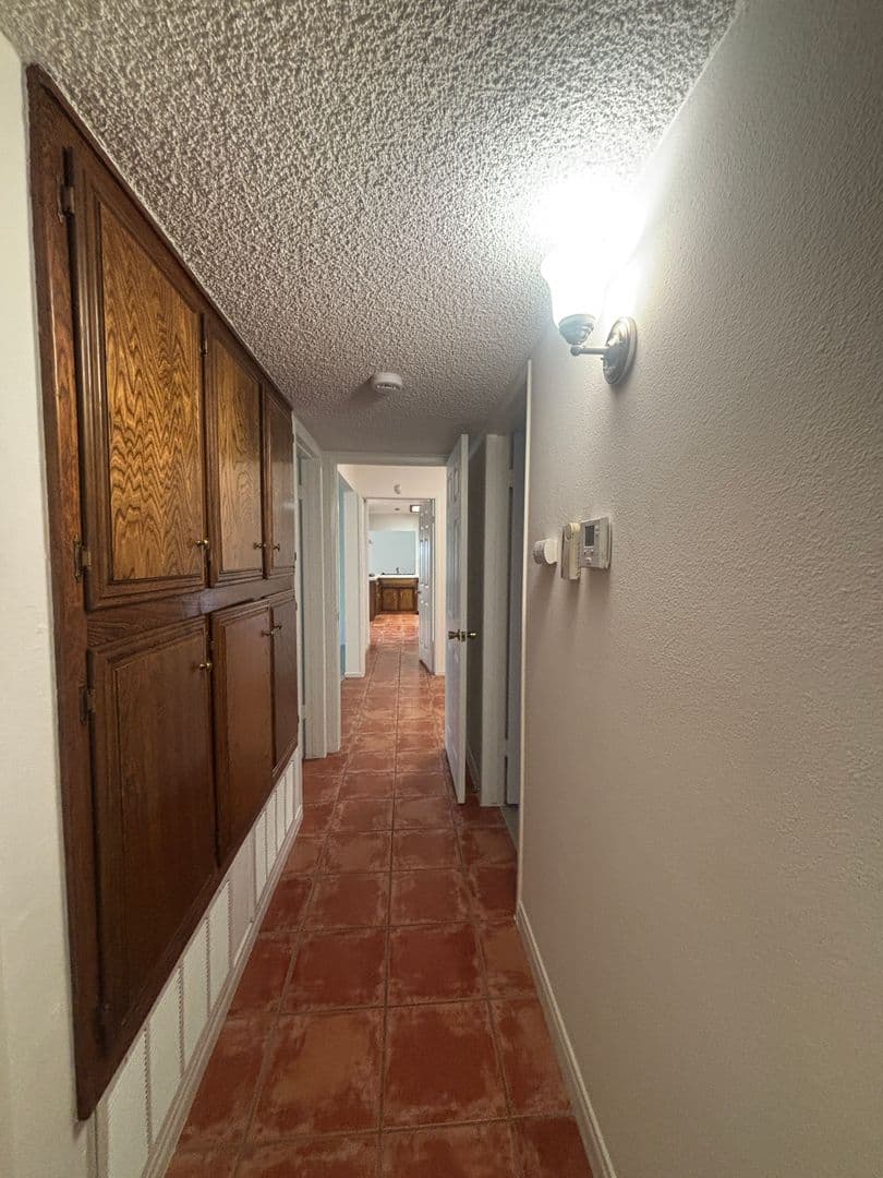 LANCASTER House: 2615 WEST AVENUE J-8