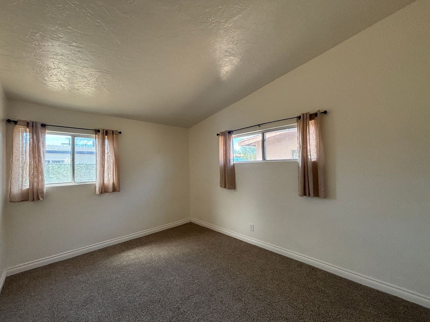LANCASTER House: 45503 CEDAR AVENUE