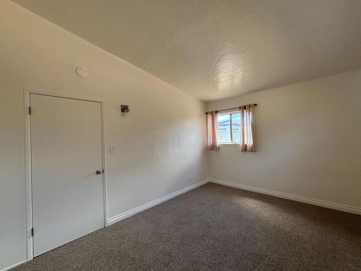 LANCASTER House: 45503 CEDAR AVENUE