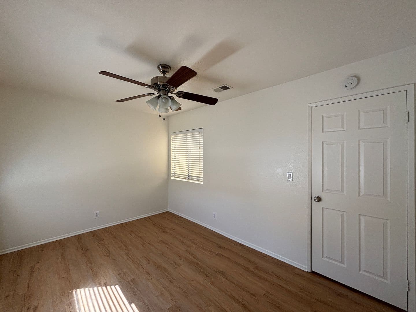 LANCASTER Apartment: 1747 WEST AVENUE J-15