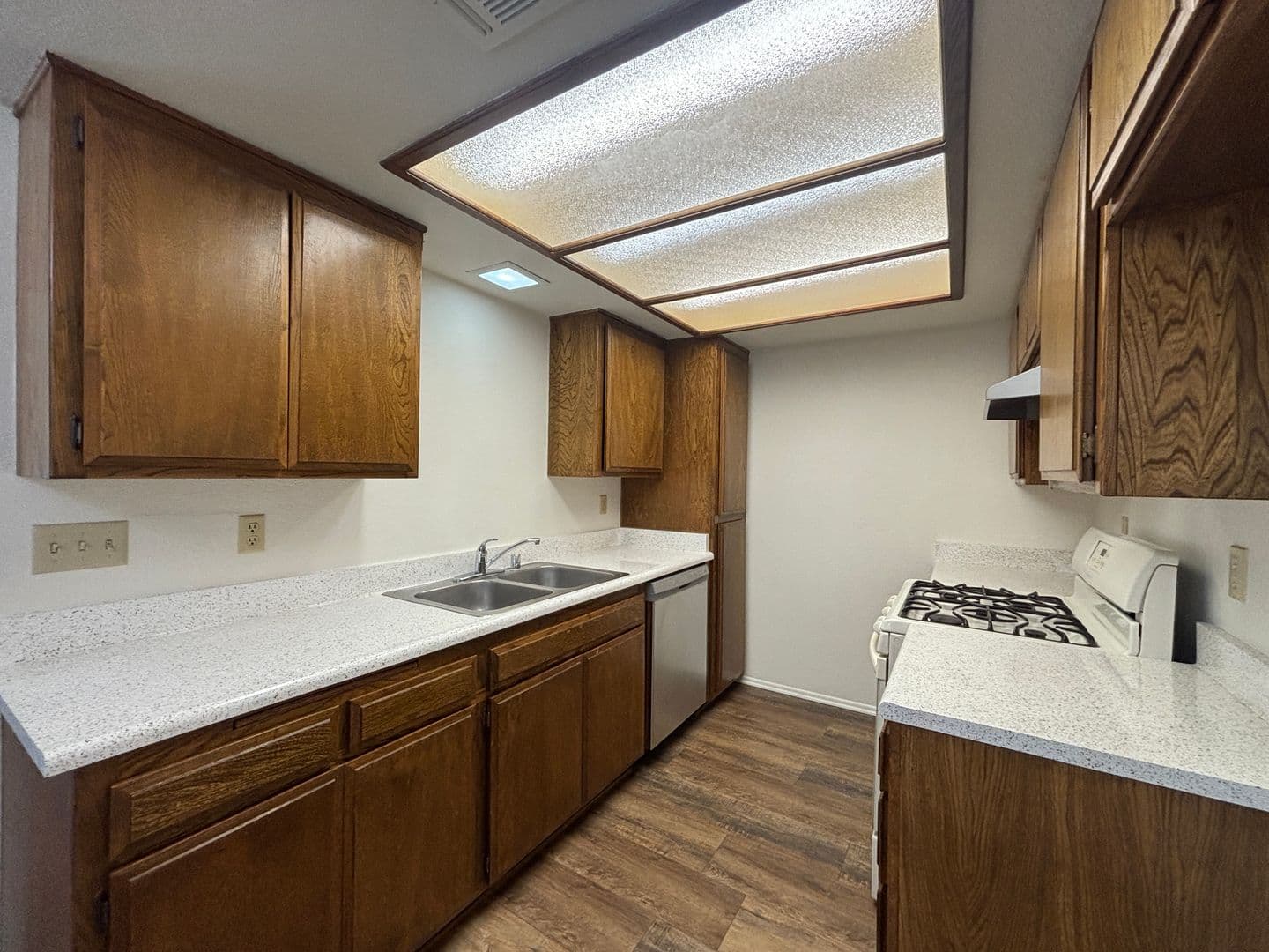 LANCASTER Apartment: 1710 WEST AVENUE J-15