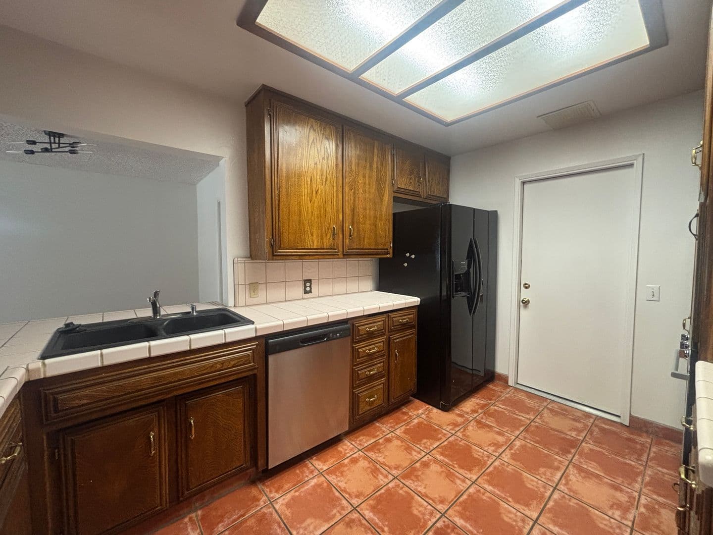 LANCASTER House: 2615 WEST AVENUE J-8