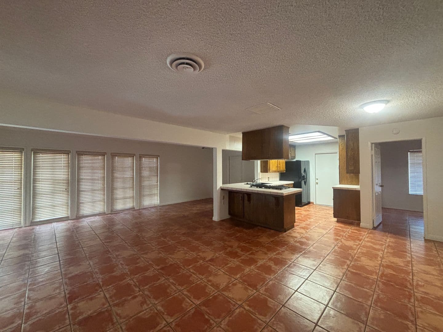 LANCASTER House: 2615 WEST AVENUE J-8