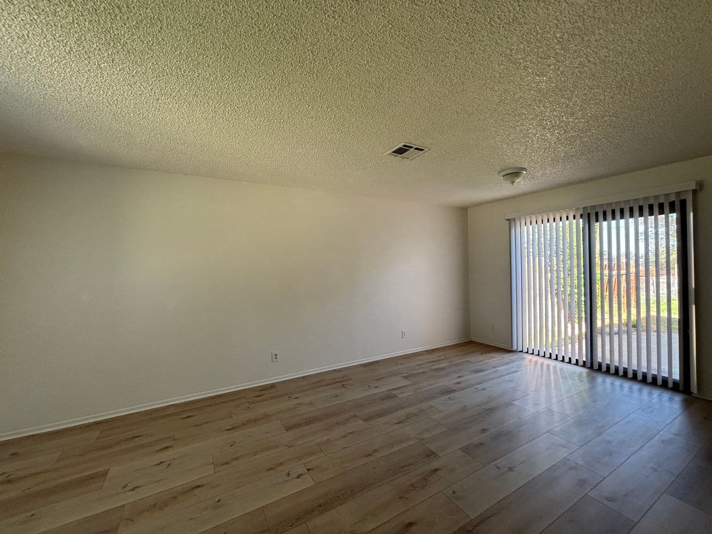 LITTLEROCK Apartment: 8723/23.5/31/31.5 EAST AVENUE U-6