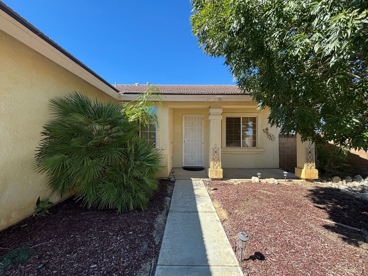 LANCASTER House: 42963 EDSON AVENUE