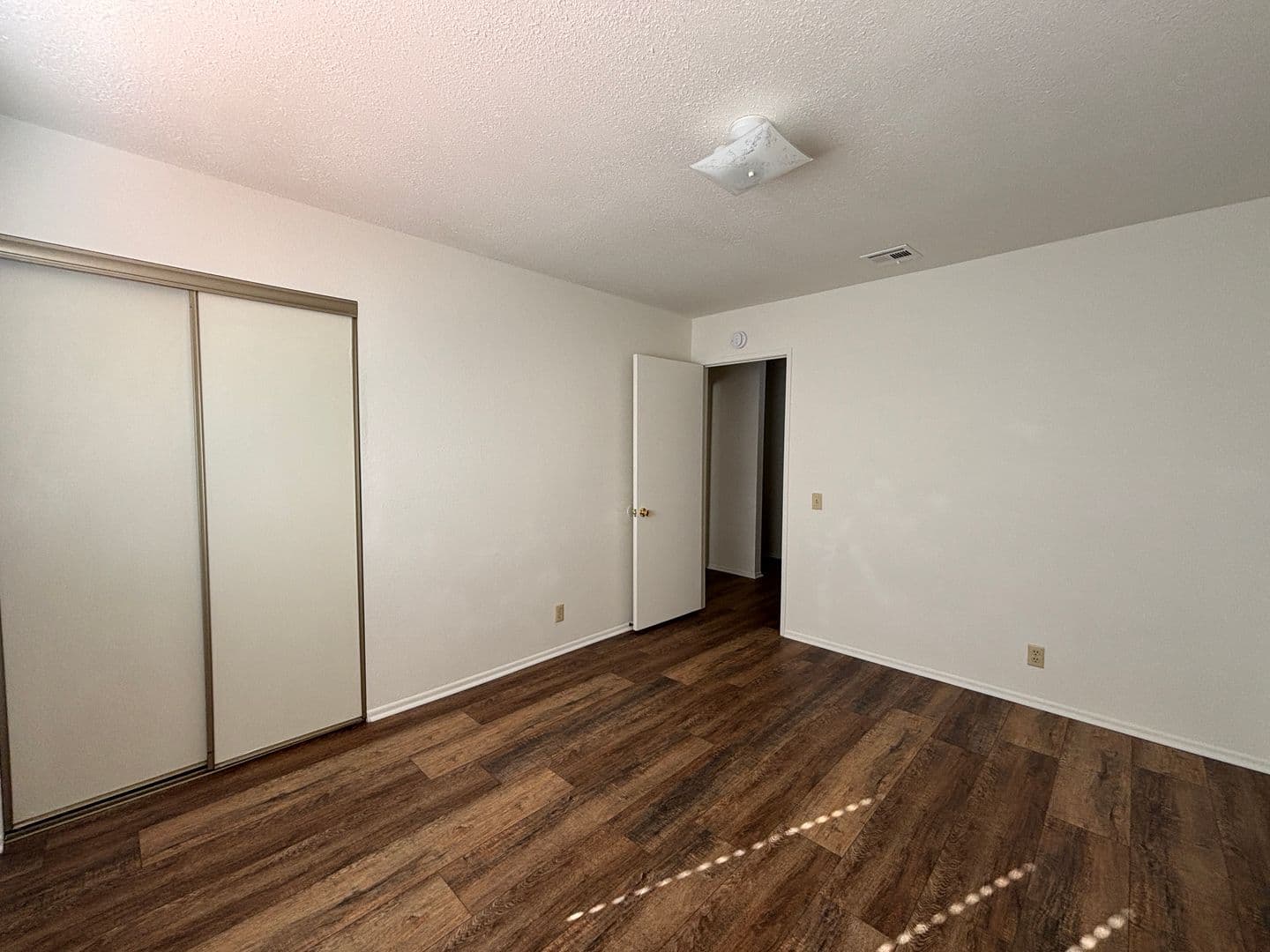 LANCASTER Apartment: 1710 WEST AVENUE J-15