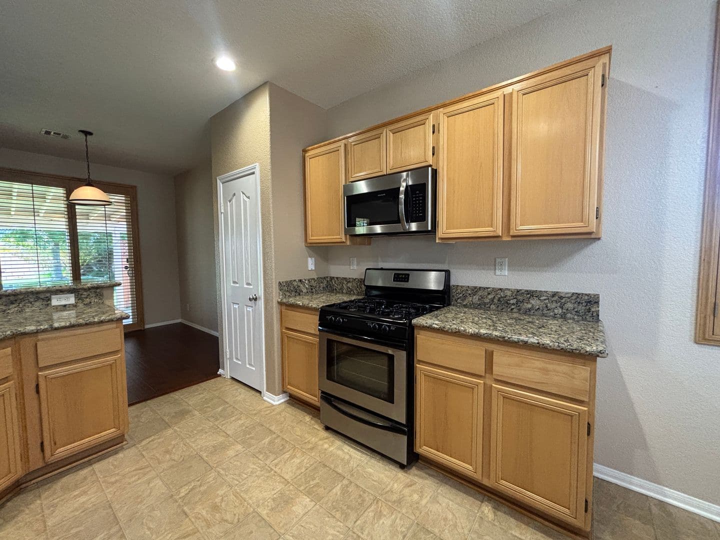 LANCASTER House: 42963 EDSON AVENUE