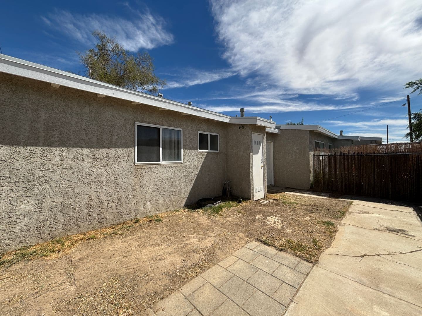 LANCASTER House: 45503 CEDAR AVENUE