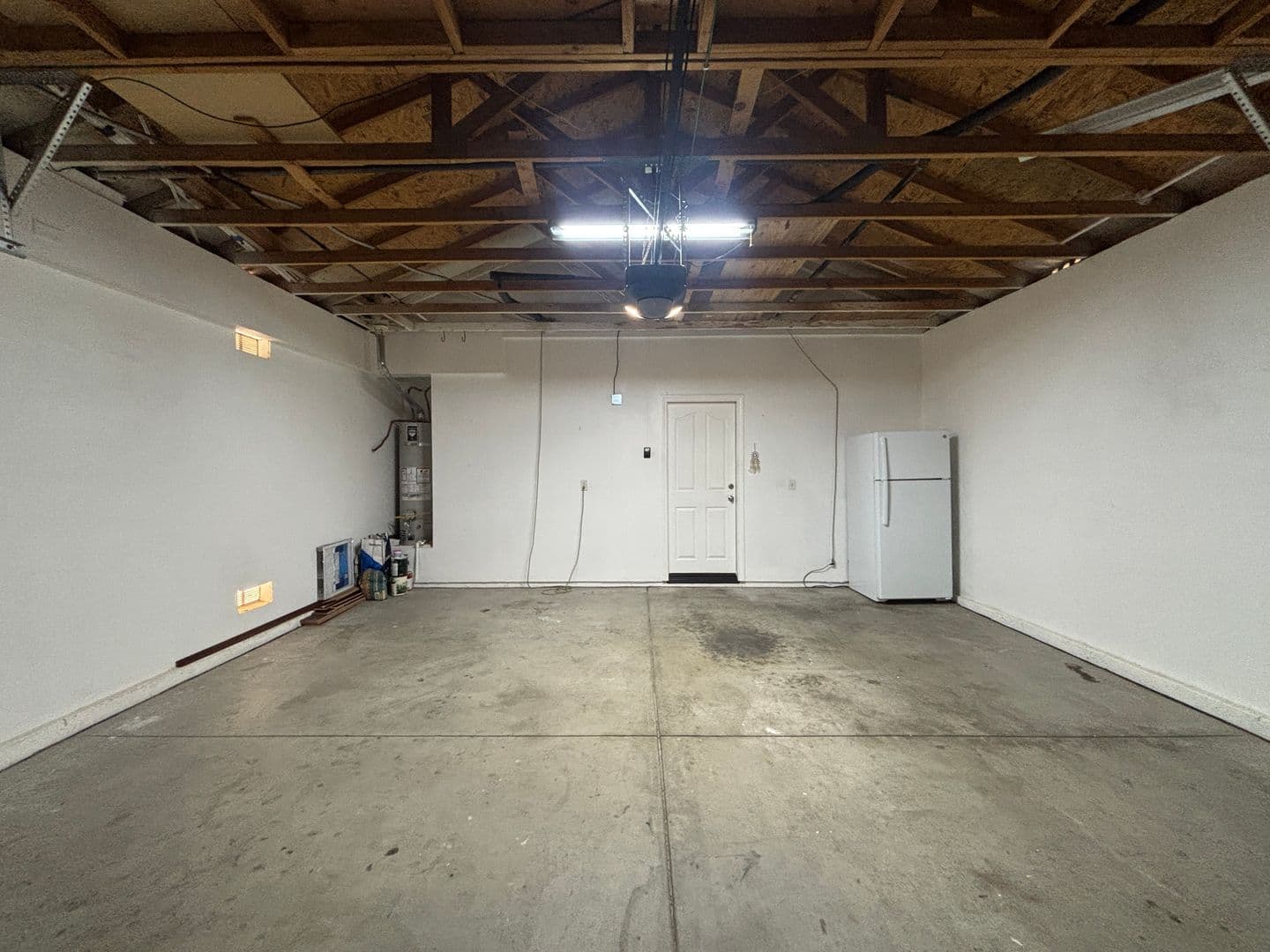LANCASTER House: 42963 EDSON AVENUE