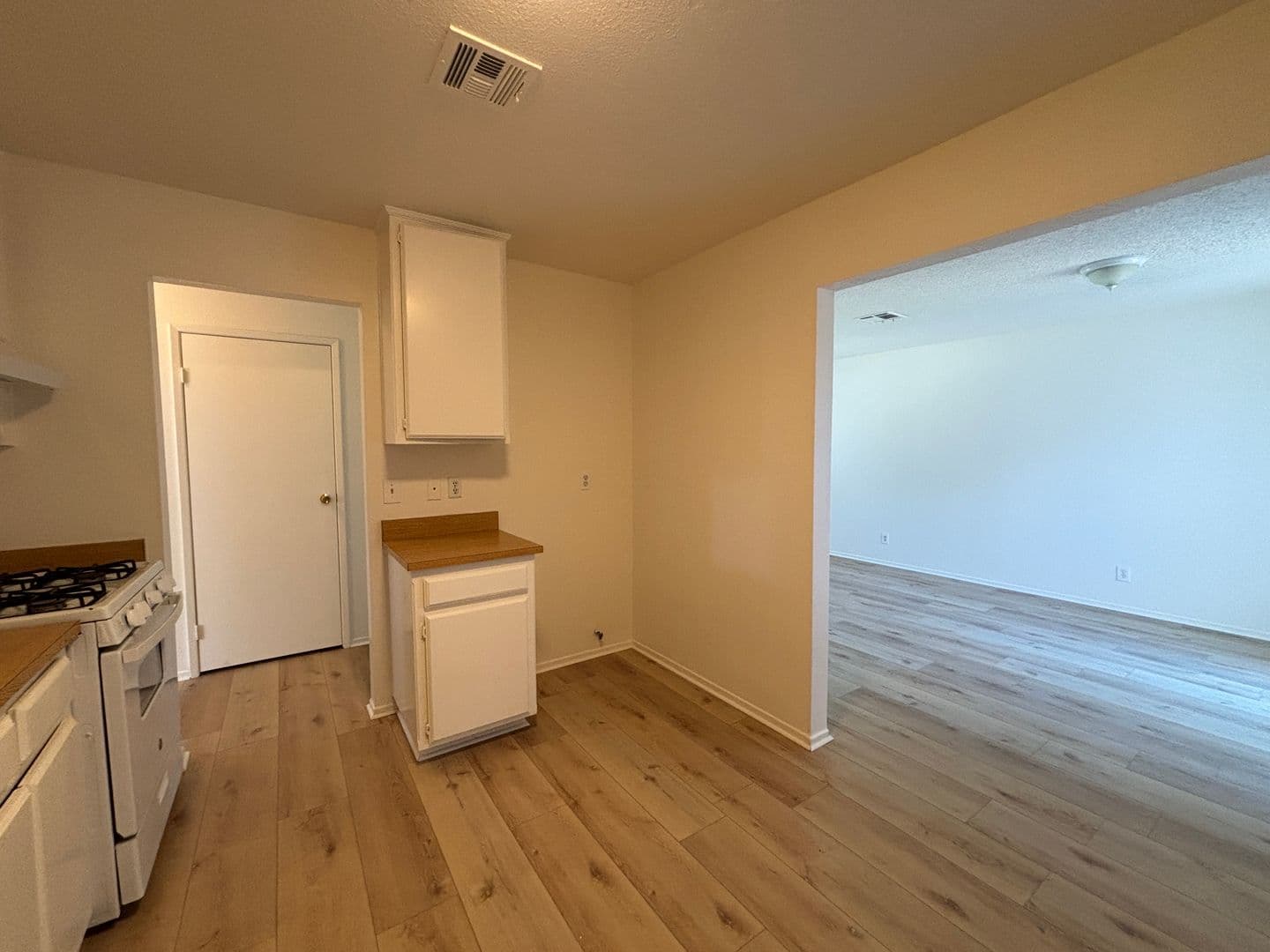 LITTLEROCK Apartment: 8723/23.5/31/31.5 EAST AVENUE U-6