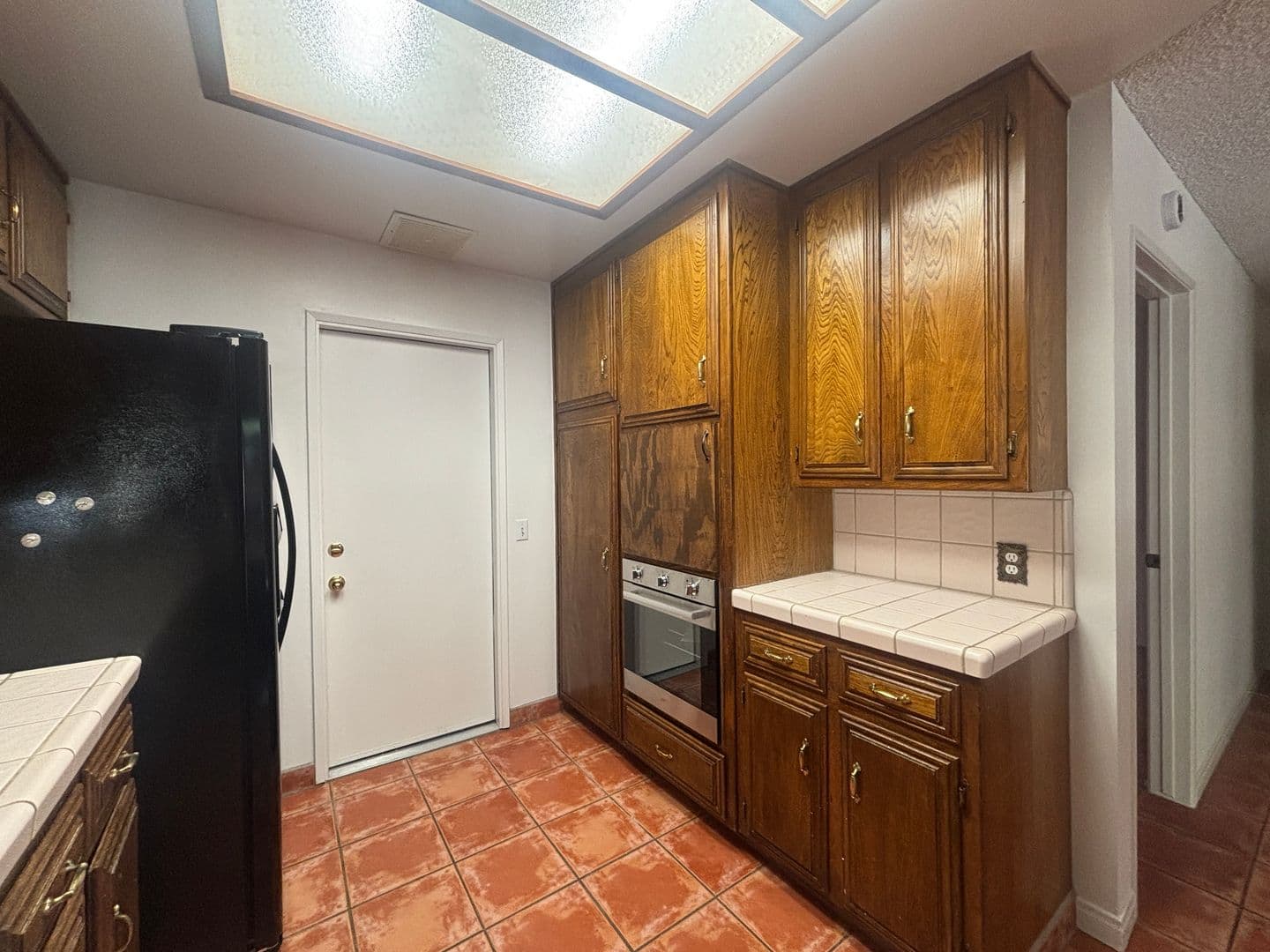 LANCASTER House: 2615 WEST AVENUE J-8