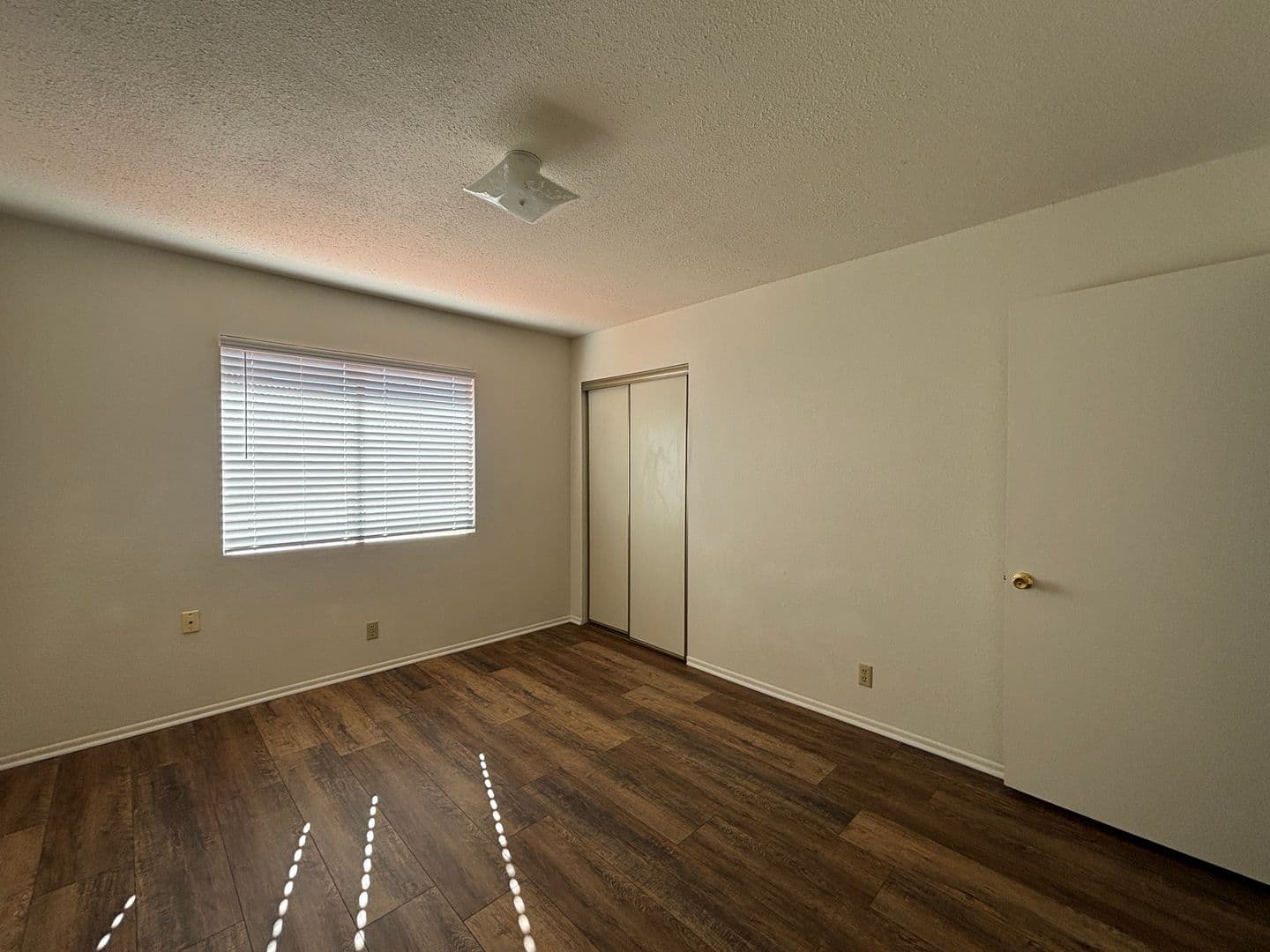 LANCASTER Apartment: 1710 WEST AVENUE J-15