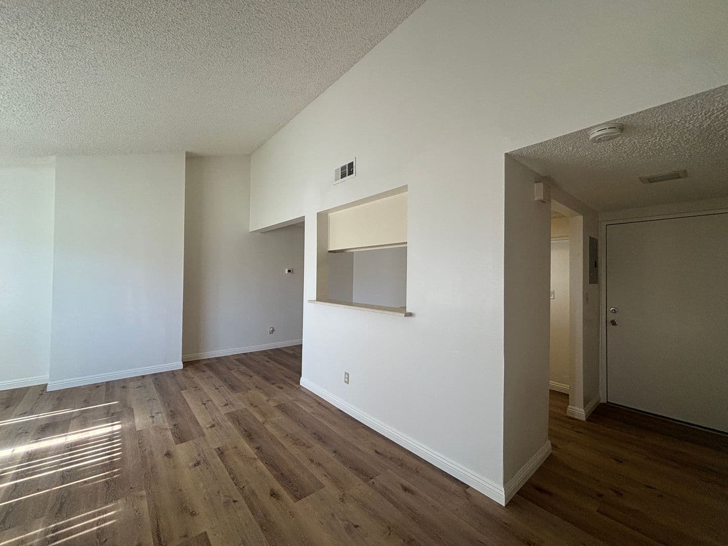 LANCASTER Apartment: 43941 18TH STREET EAST