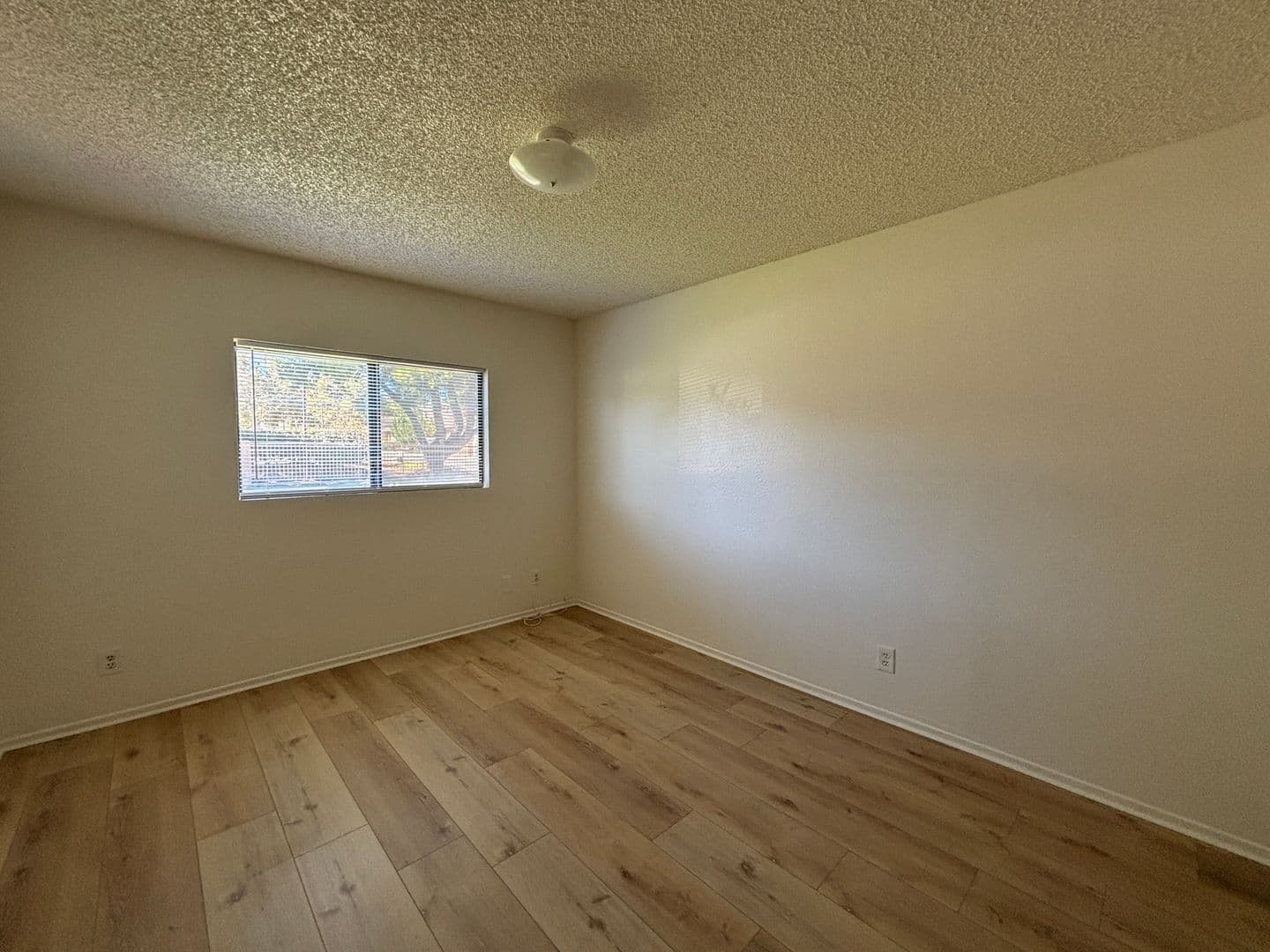 LITTLEROCK Apartment: 8723/23.5/31/31.5 EAST AVENUE U-6