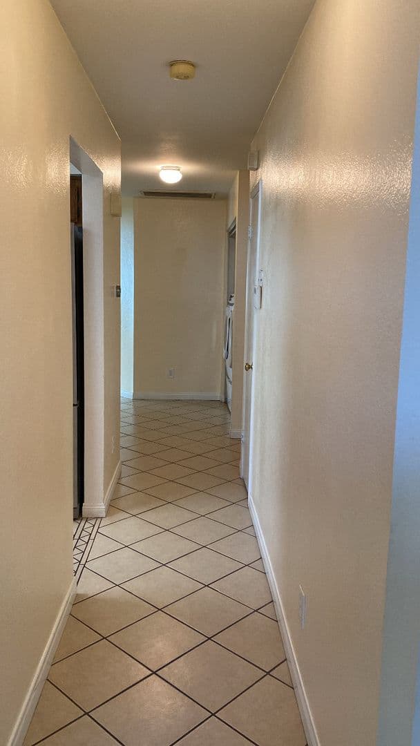 PALMDALE House: 37228 WATERMAN AVENUE