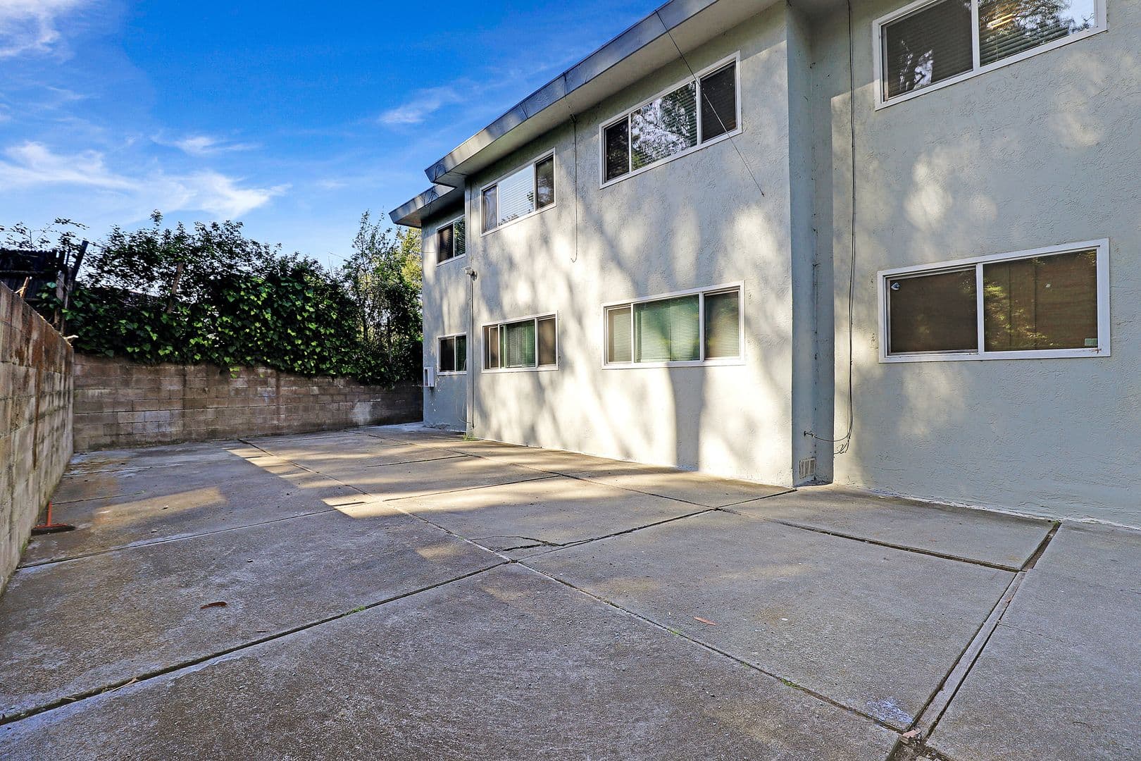 Oakland Apartment: 3554 Pierson Street
