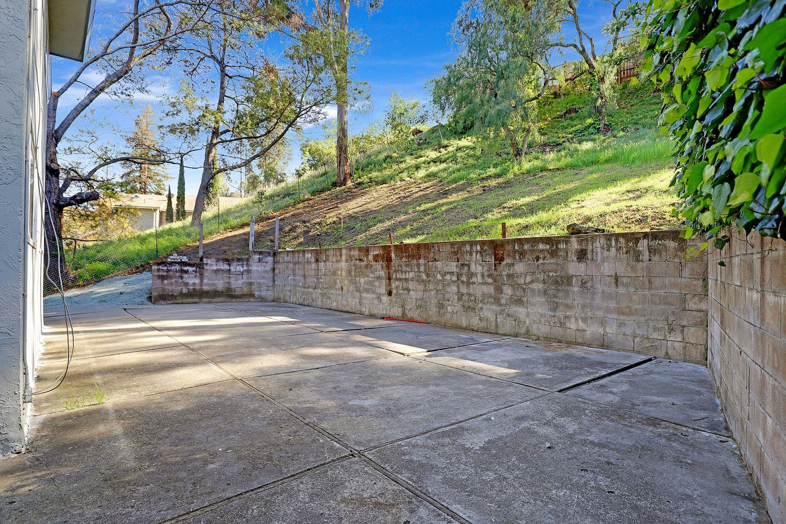 Oakland Apartment: 3554 Pierson Street