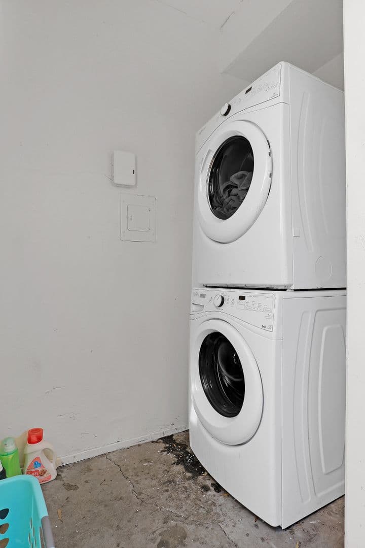 Oakland Apartment: 3554 Pierson Street