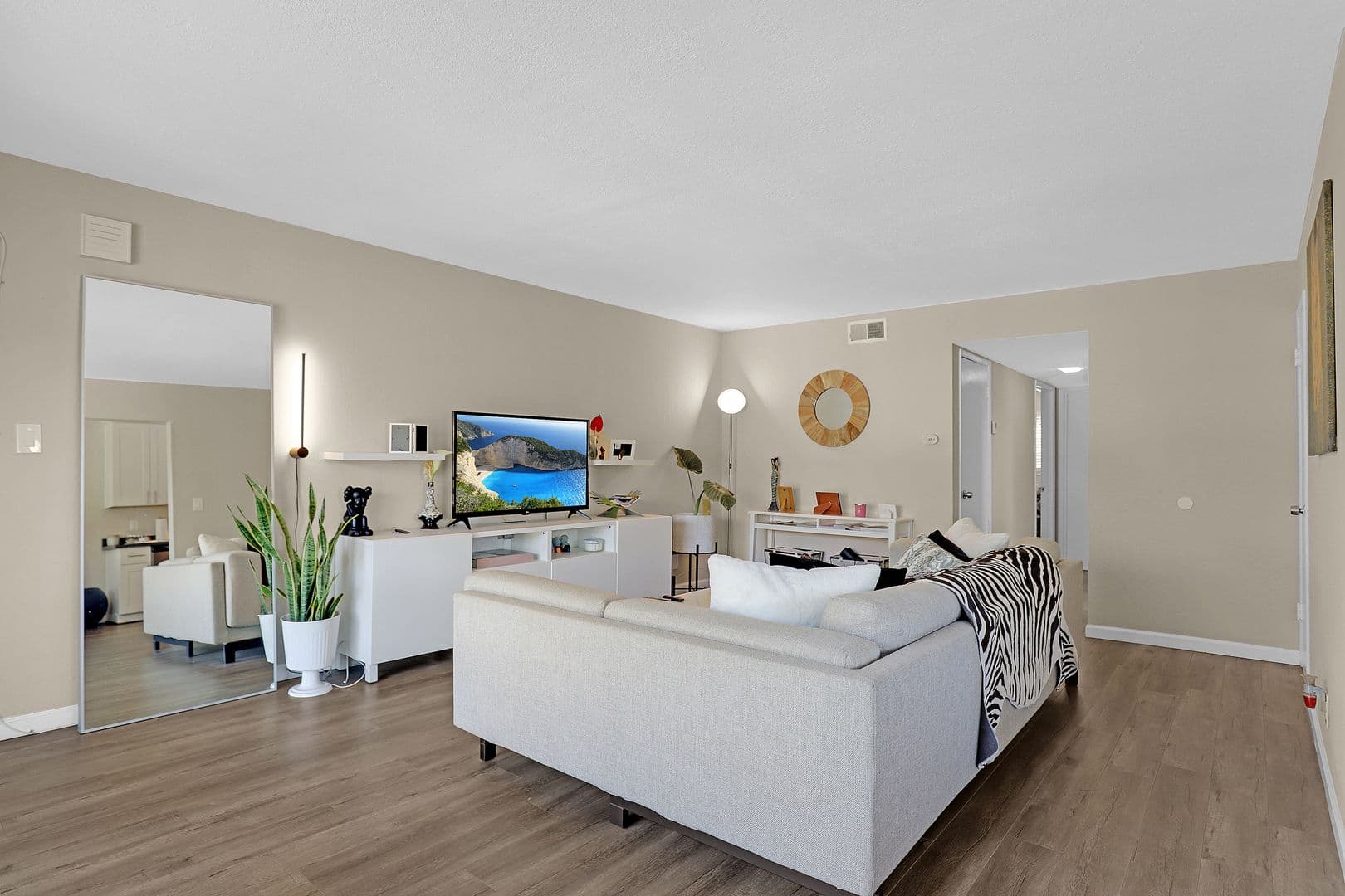 Oakland Apartment: 3554 Pierson Street