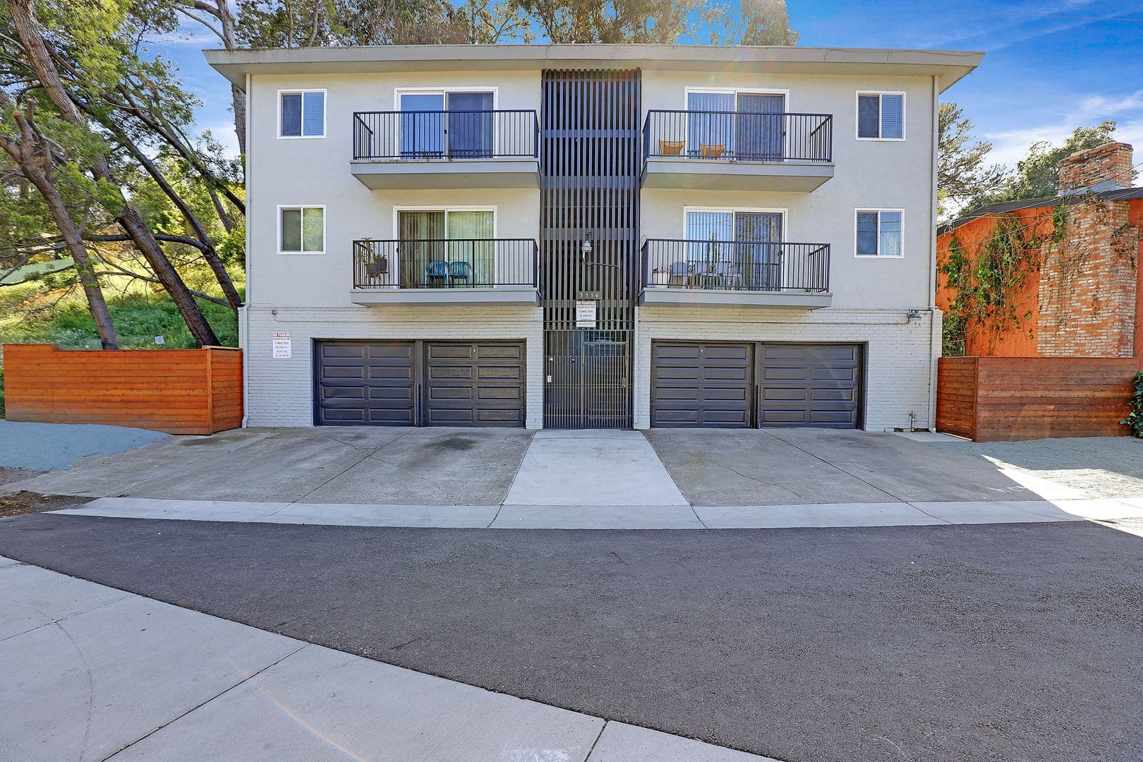 Oakland Apartment: 3554 Pierson Street