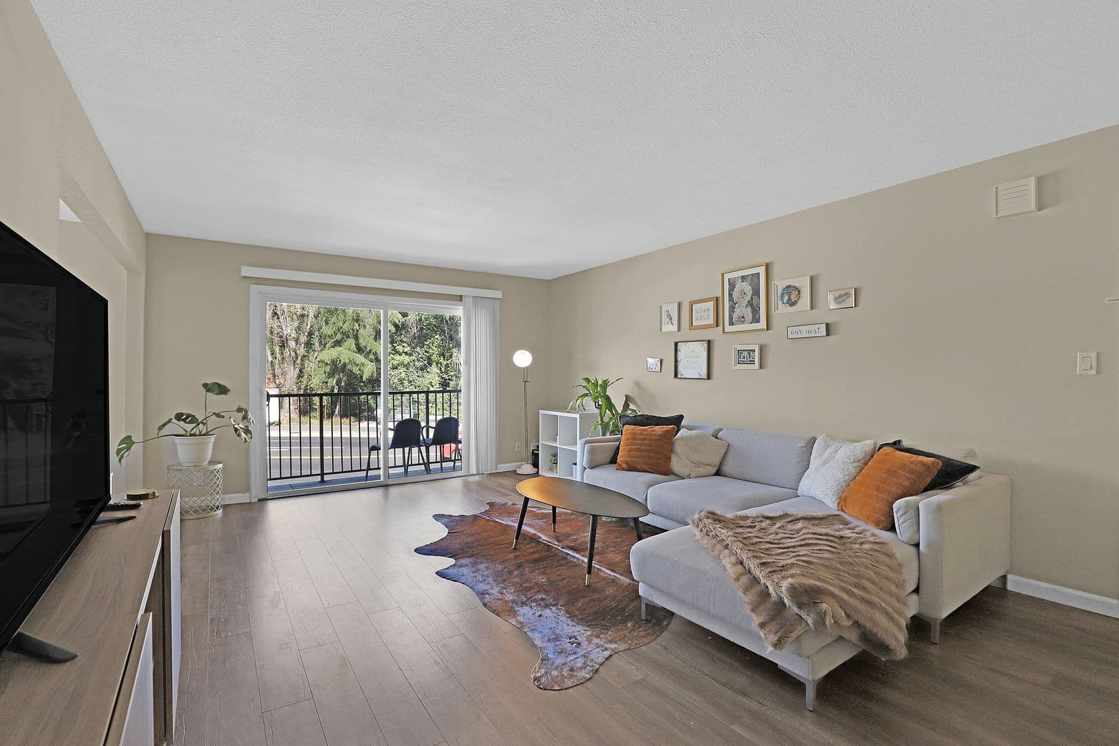 Oakland Apartment: 3554 Pierson Street