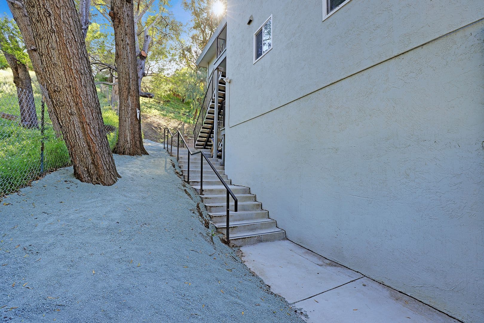 Oakland Apartment: 3554 Pierson Street