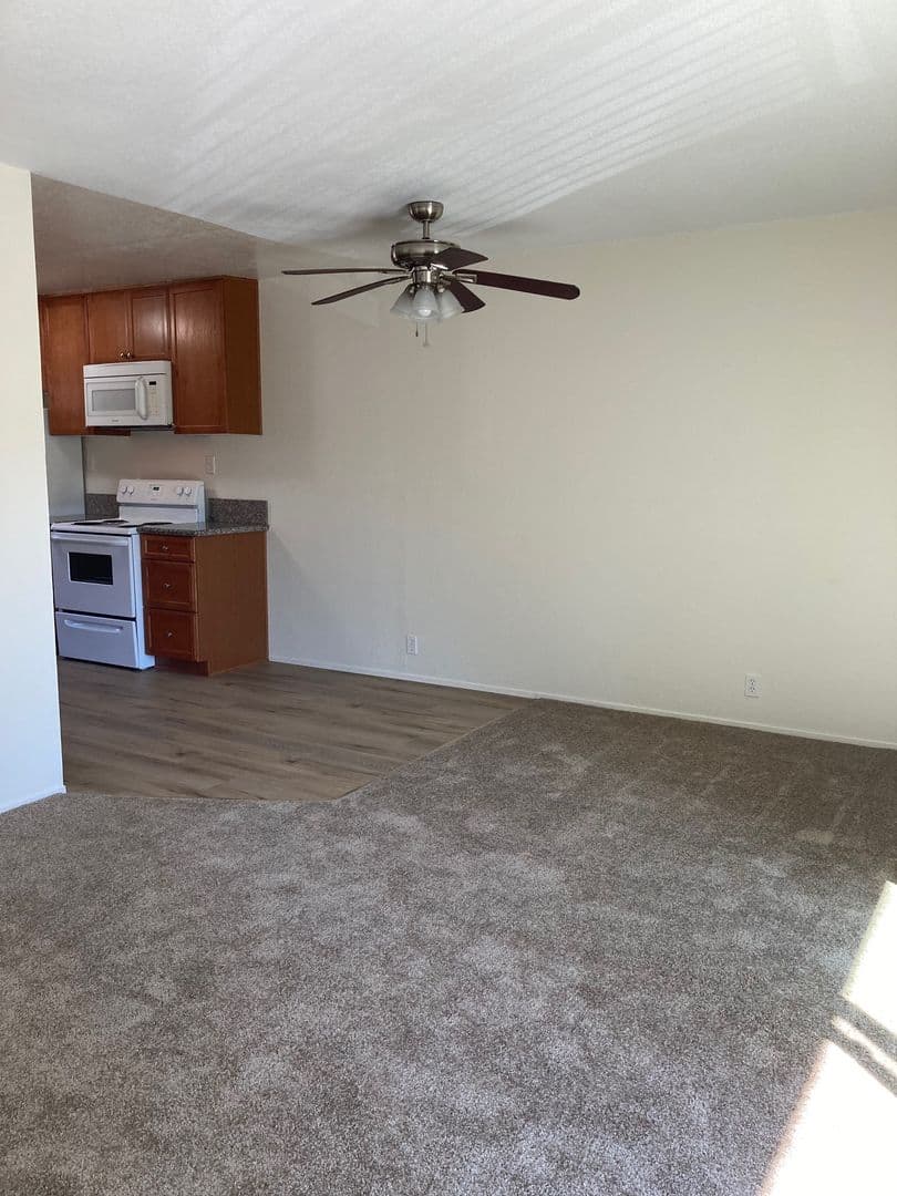 La Mesa Apartment: 5065 Thorne Dr.
