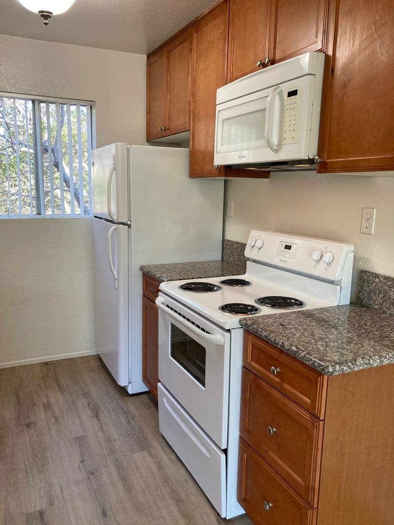 La Mesa Apartment: 5065 Thorne Dr.