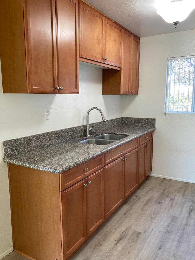 La Mesa Apartment: 5065 Thorne Dr.