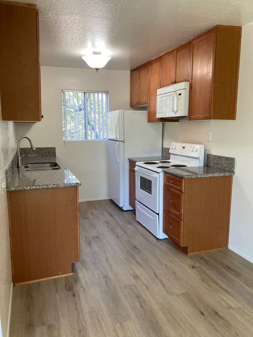 La Mesa Apartment: 5065 Thorne Dr.