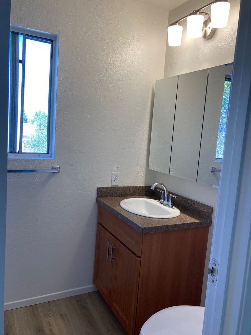 La Mesa Apartment: 5065 Thorne Dr.
