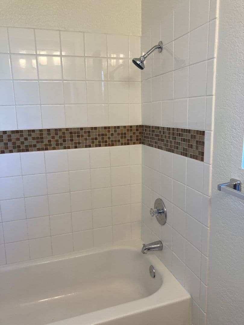 La Mesa Apartment: 5065 Thorne Dr.